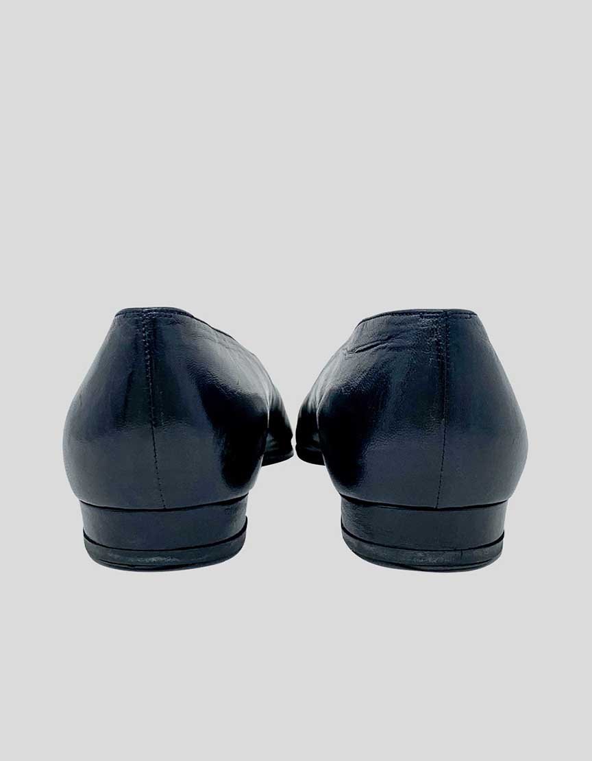 CHANEL Vintage Black and Red Flats - 7 US - LuxAnthropy