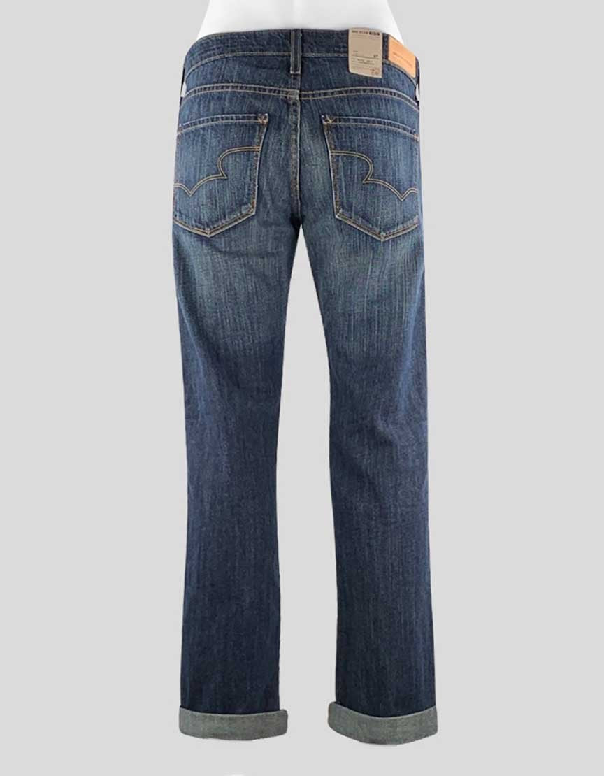 Big Star Joey Boyfriend 5 Pocket Women's Jeans In A Medium Wash Straight Legs And Slouchy Fit Zip And Button Front Closure 27 US