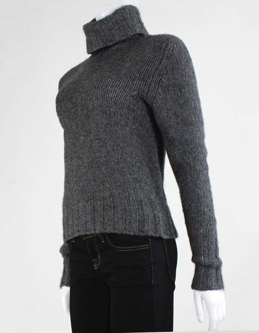BURBERRY Turtleneck Sweater - Small
