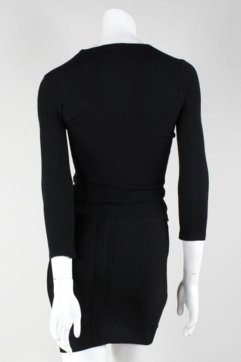 EMPORIO ARMANI V-Neck Sweater - 6 US