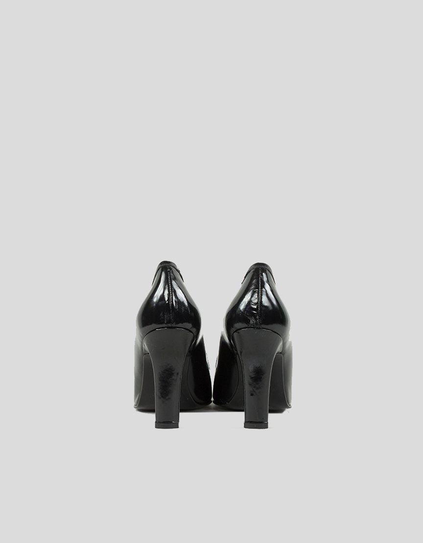SIGERSON MORRISON Closed Toe Pumps - 8 US