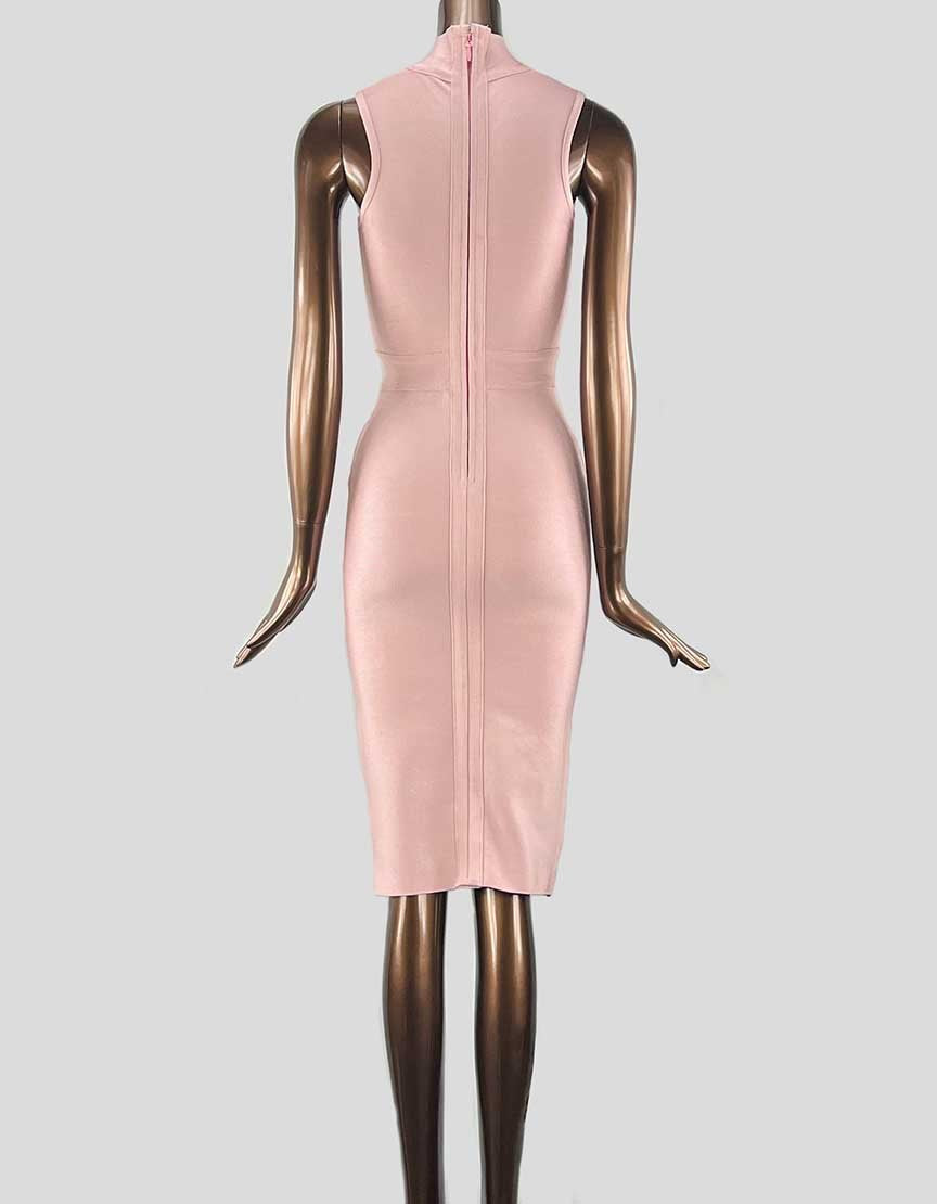 Elliatt Sleeveless Knee Length Shift Dress With Mock Collar X-Small
