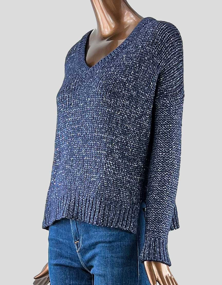 VINCE V-Neck Long Sleeve Sweater - Small