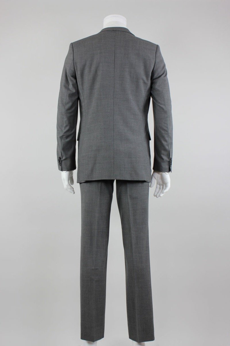 Hugo Boss Red Label Light Weight Wool Two Button Front Double Vent Suit Jacket With Flat Front Pants 36R
