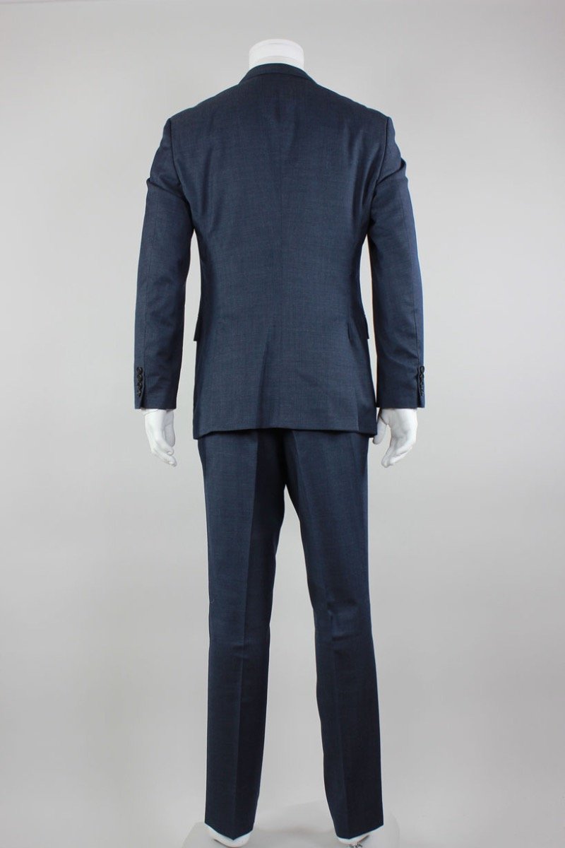 Boss Hugo Boss Light Weight Blue Suit Two Button Double Back Vent Suit Jacket With Flat Front Pants 42R