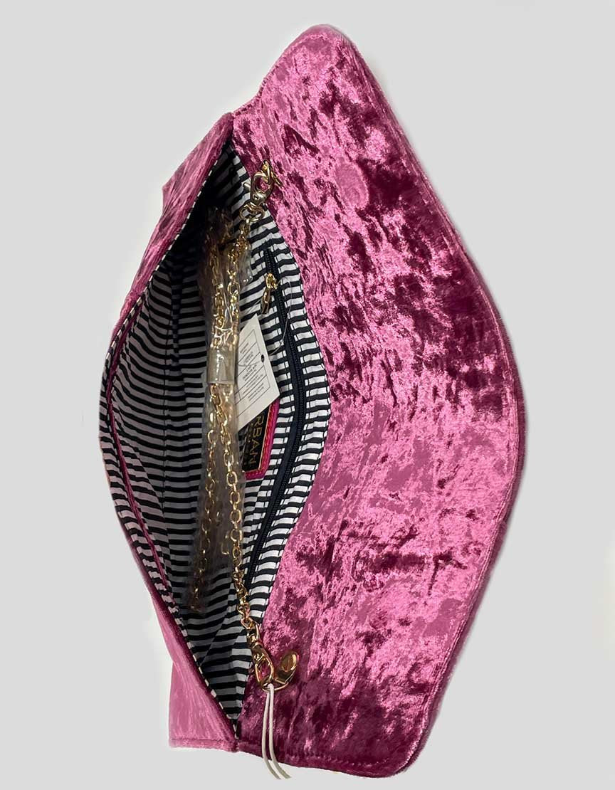 URBAN EXPRESSIONS Velvet Clutch Bag w/ Tags - One Size