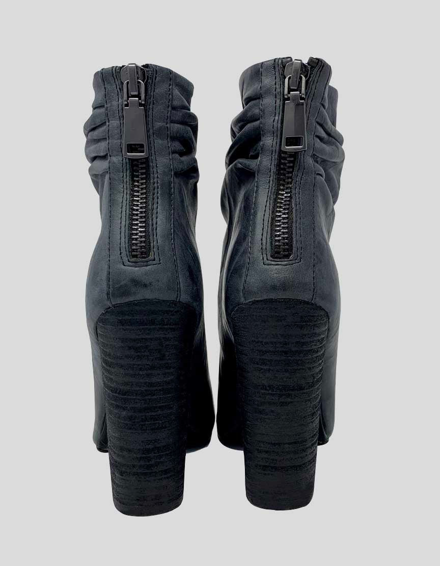 CHINESE LAUNDRY Booties - 6.5 US