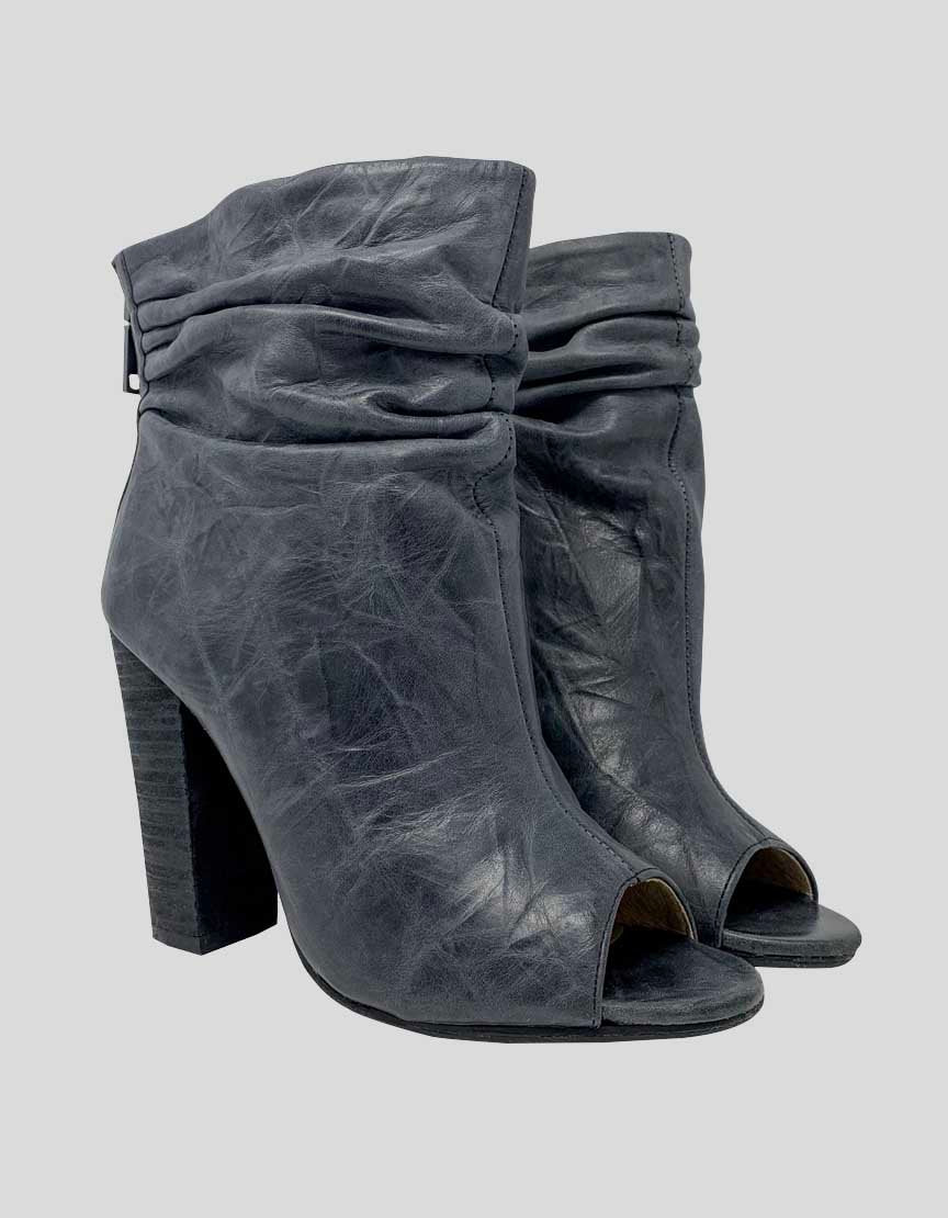 CHINESE LAUNDRY Booties - 6.5 US