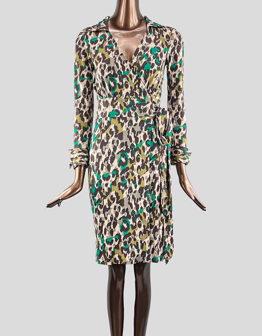 Diane von Furstenberg Vintage Wrap Dress Knee-Length - 2 US LuxAnthropy Diane von Furstenberg Vintage Wrap Dress Knee-Length - 2 US LuxAnthropy
