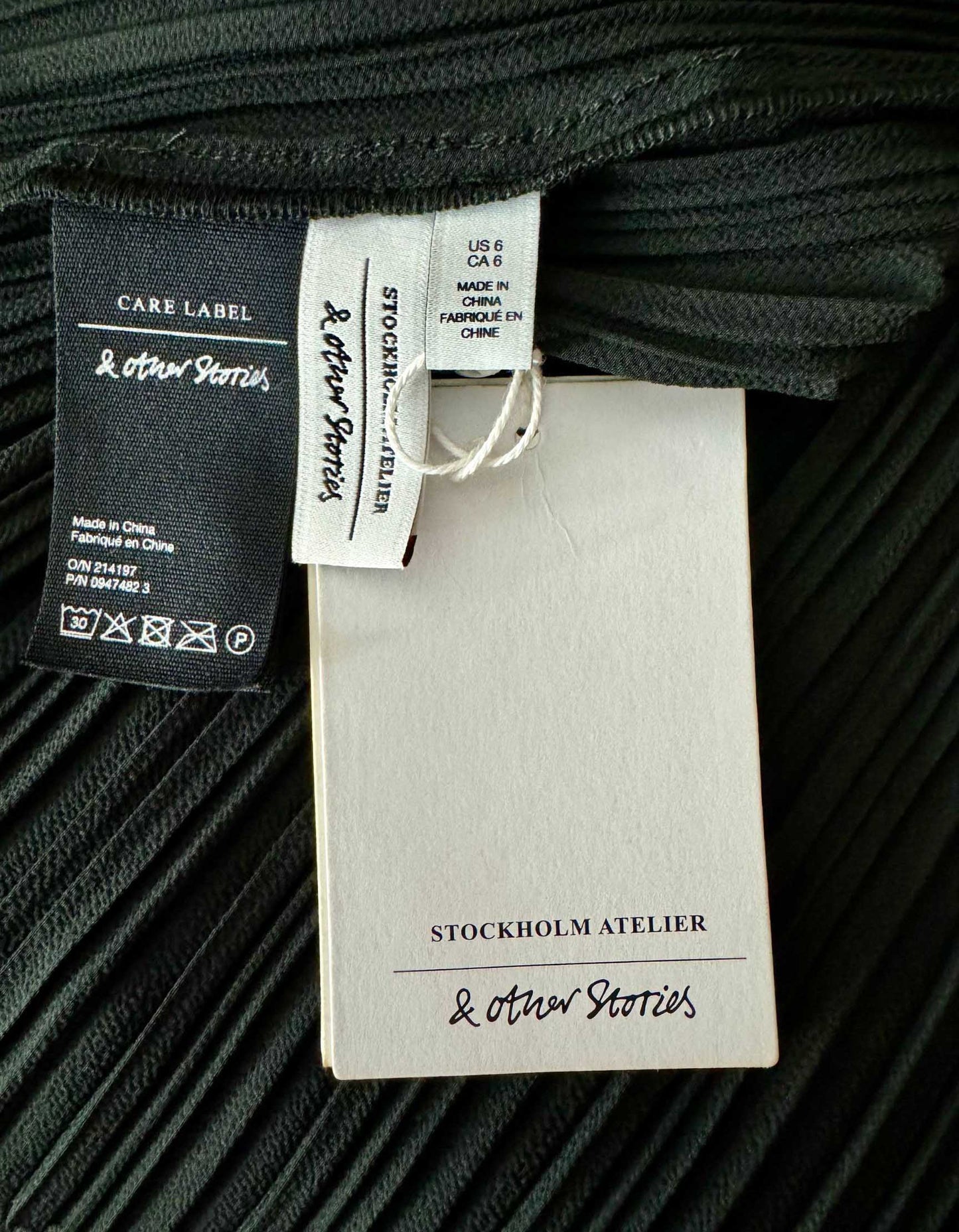 & OTHER STORIES Pleated Top w/ Tags - 6 US