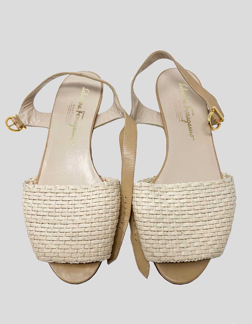 SALVATORE FERRAGAMO Sandals - 9B US
