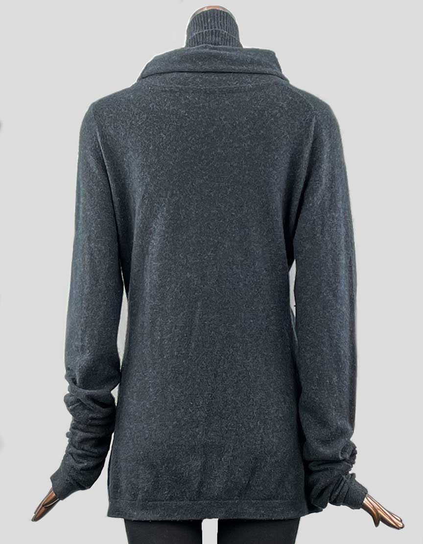 DIANE VON FURSTENBERG DVF Cashmere Turtleneck - Large