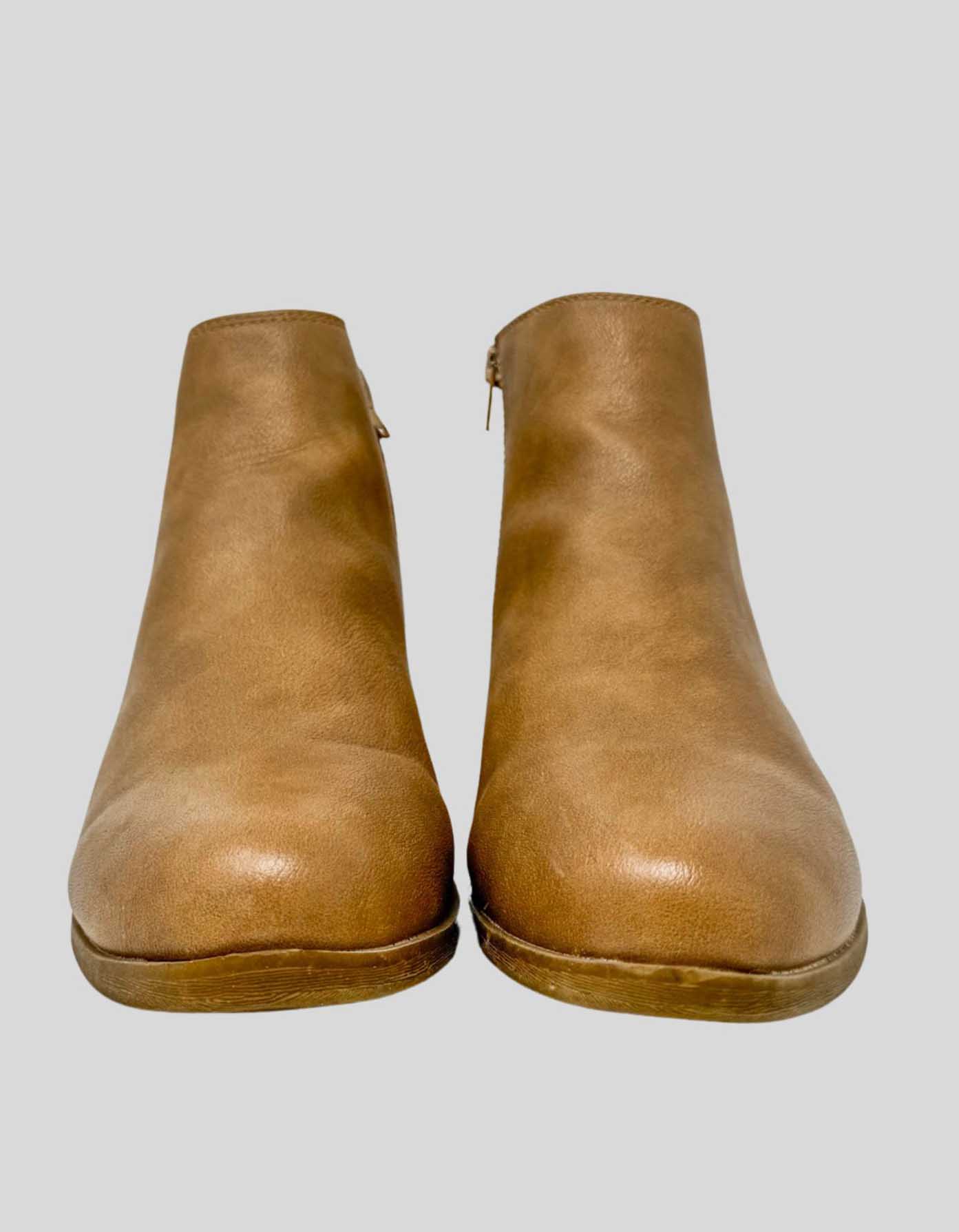 DENVER HAYES Women's Pammie Ankle Boots - 10M US
