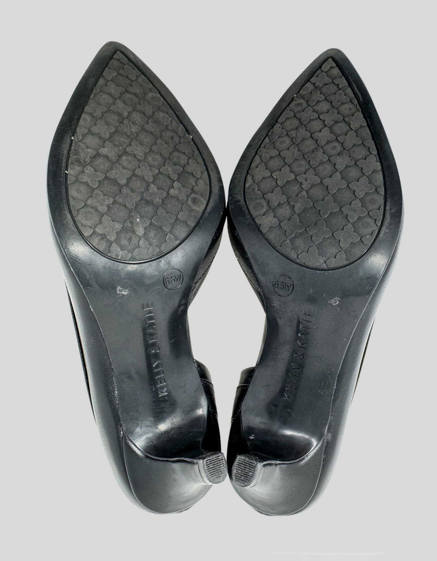 KELLY & KATIE Pumps - 6.5W US