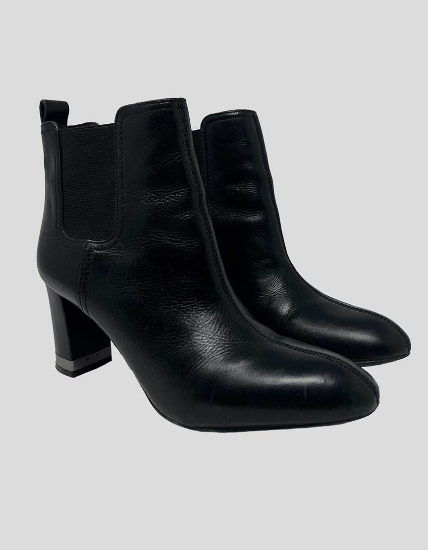 TORY BURCH Chelsea Boots - 8.5 US