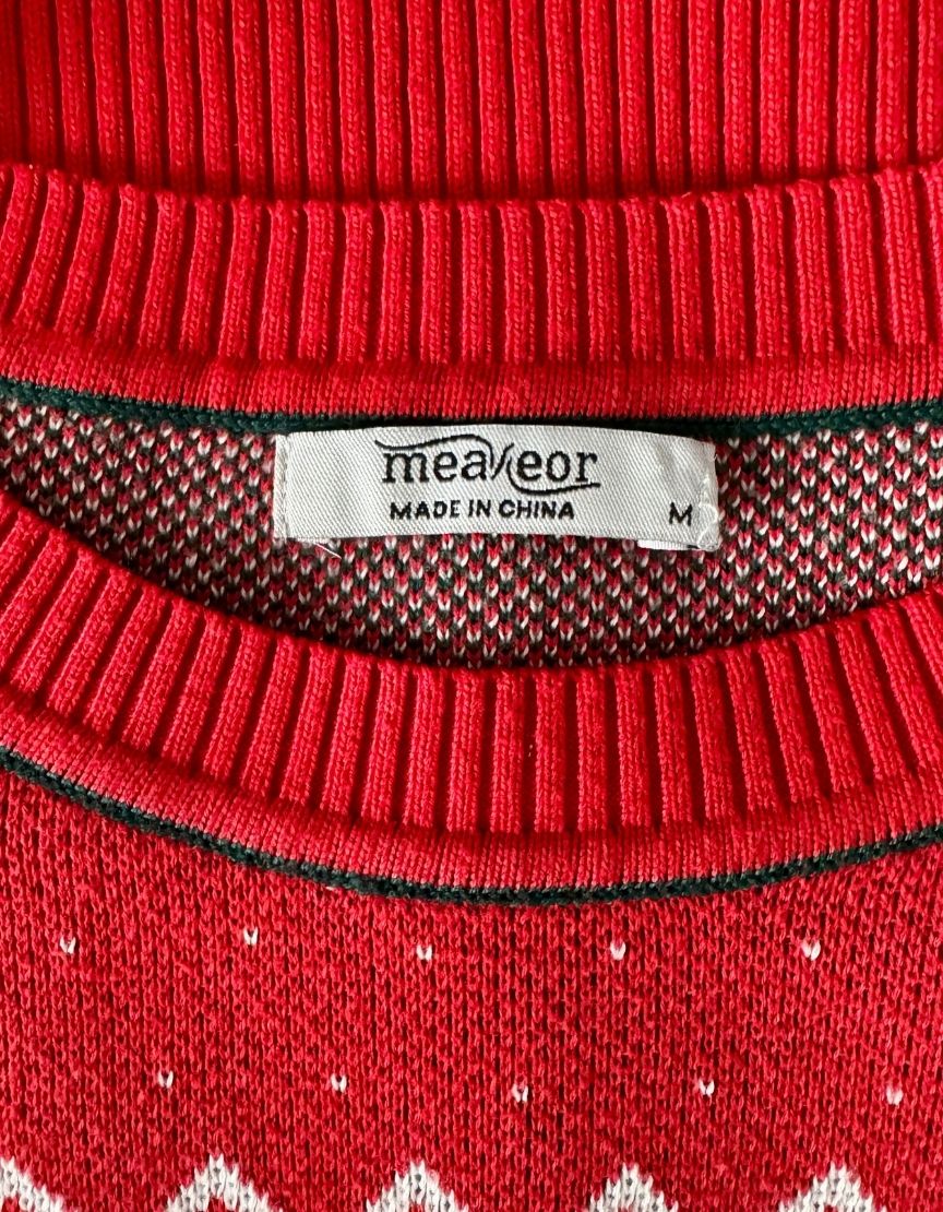 MEAVEOR Red Fair Isle Christmas Sweater - Medium