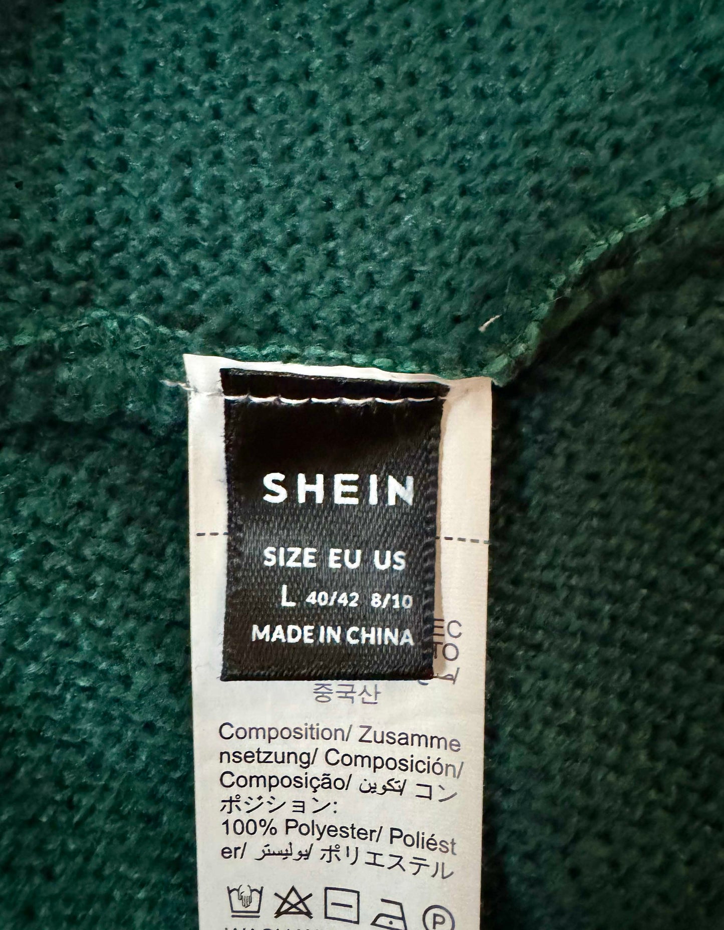 SHEIN Green "Merry" Christmas Sweater - Large