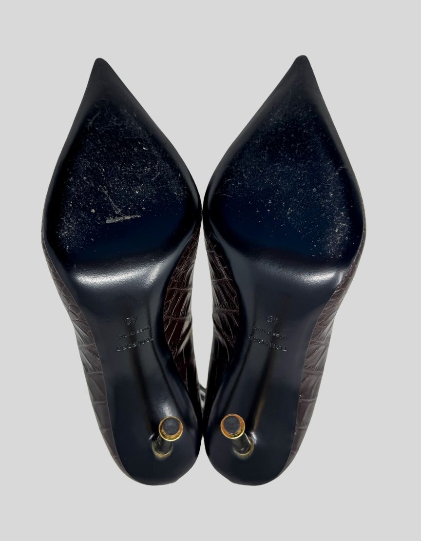 TOM FORD Padlock Ankle Strap Pumps - 40 IT | 10 US