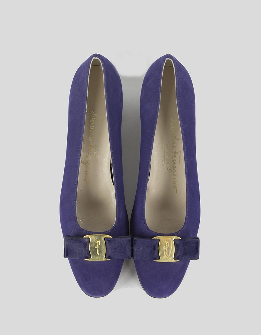 SALVATORE FERRAGAMO Low Heel Pumps - 7.5AA US