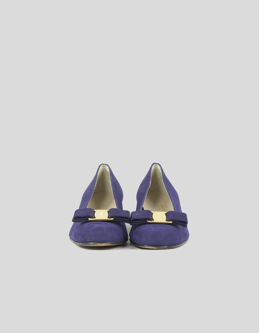 SALVATORE FERRAGAMO Low Heel Pumps - 7.5AA US