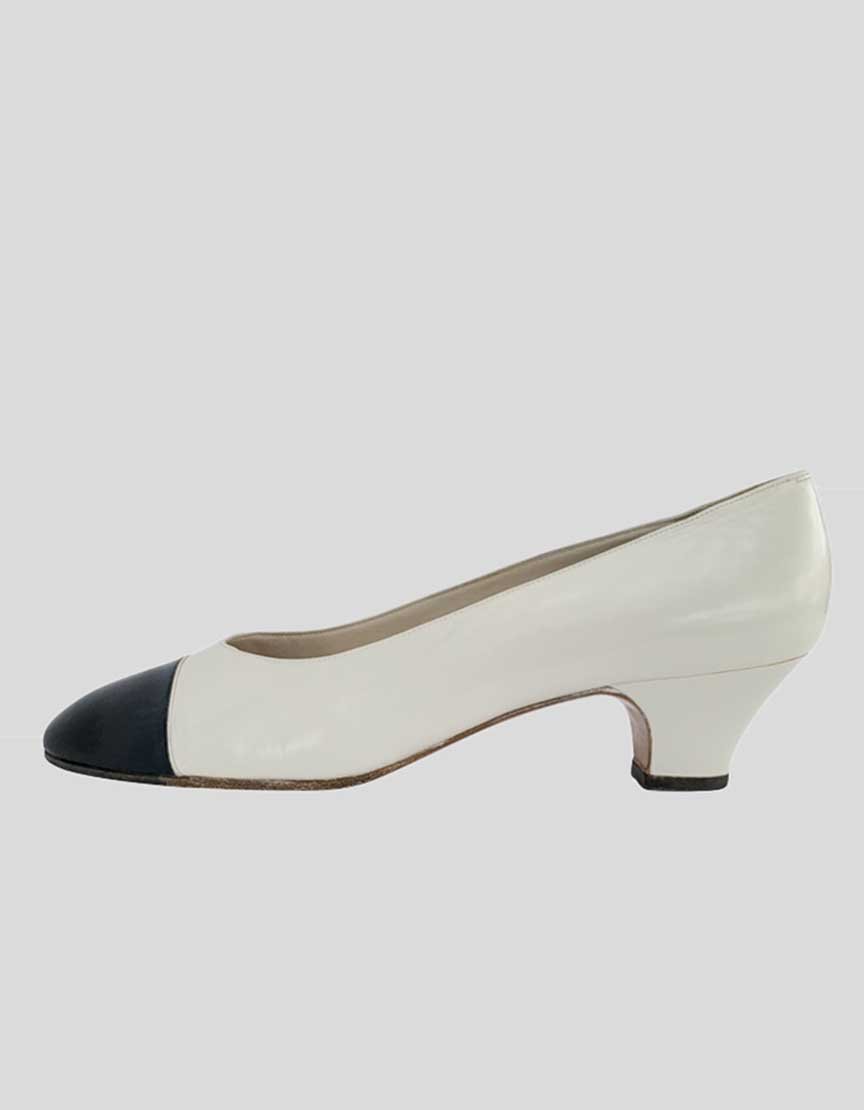 Vintage Chanel Round Toe Pumps - 7.5 US