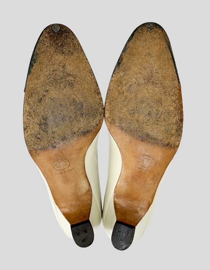 Vintage Chanel Round Toe Pumps - 7.5 US