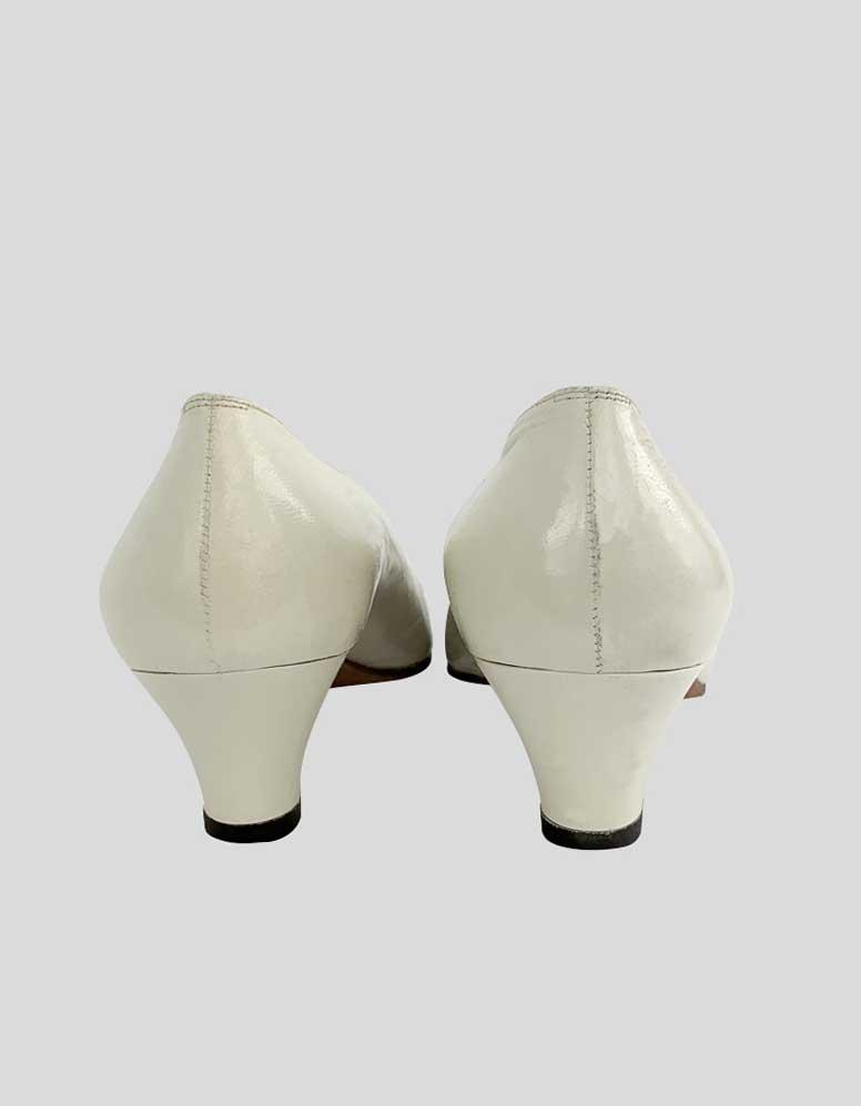 Vintage Chanel Round Toe Pumps - 7.5 US