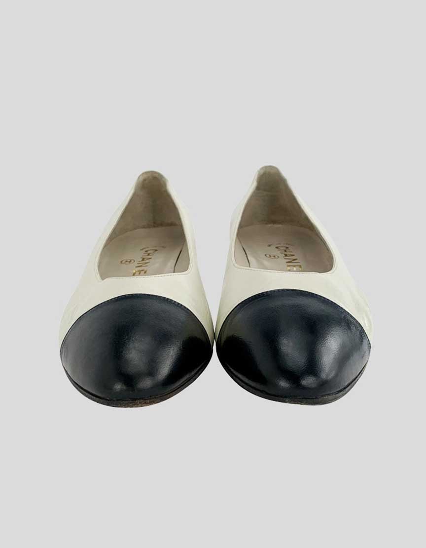 Vintage Chanel Round Toe Pumps - 7.5 US