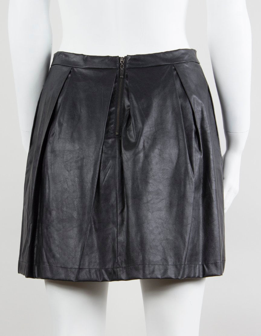 Tart Collection Faux Leather Pleated Mini Skirt With 1 Waist Band Size Small
