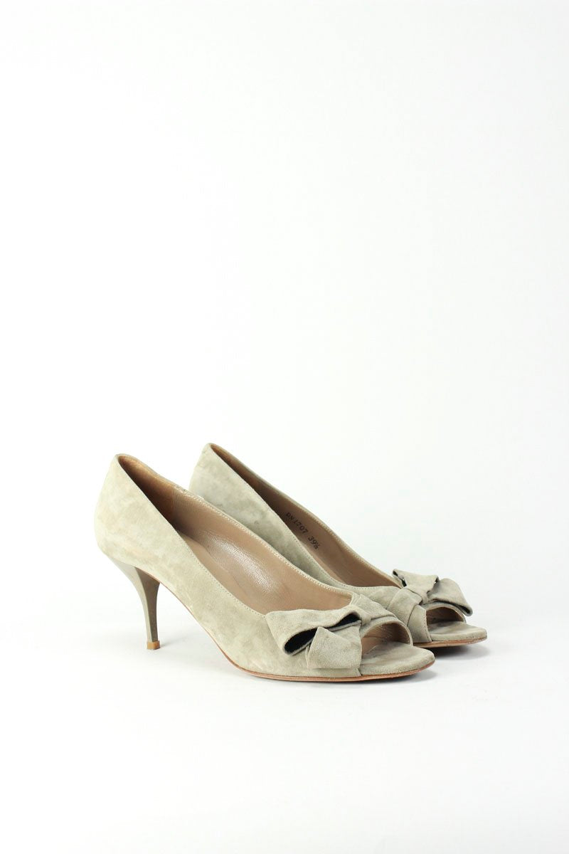 Bruno Magli Grey Suede Peep Toe Heeled Pump With Grey Patent Leather Covered Heels Size 39.5