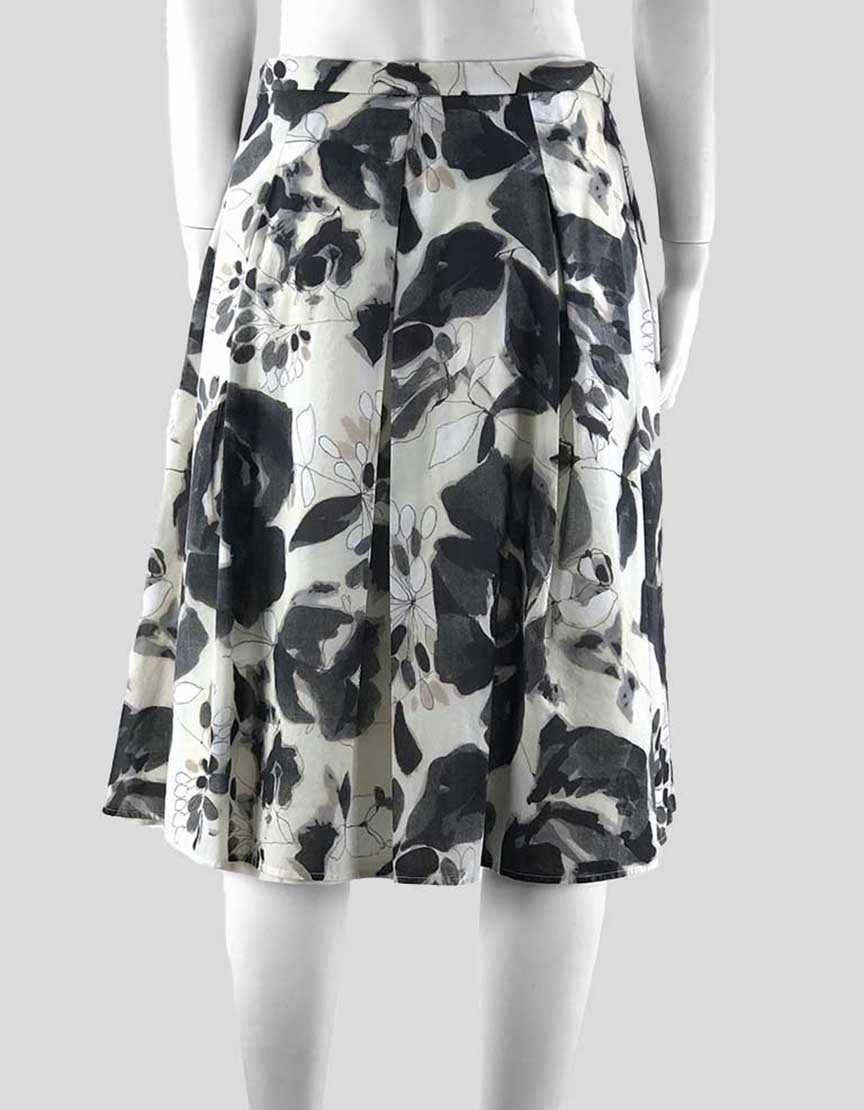 St John Cream Black And Brown Floral Print To The Knee Skirt Size 6 US