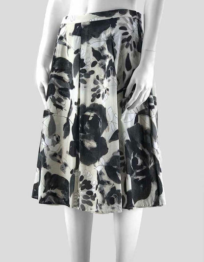 St John Cream Black And Brown Floral Print To The Knee Skirt Size 6 US