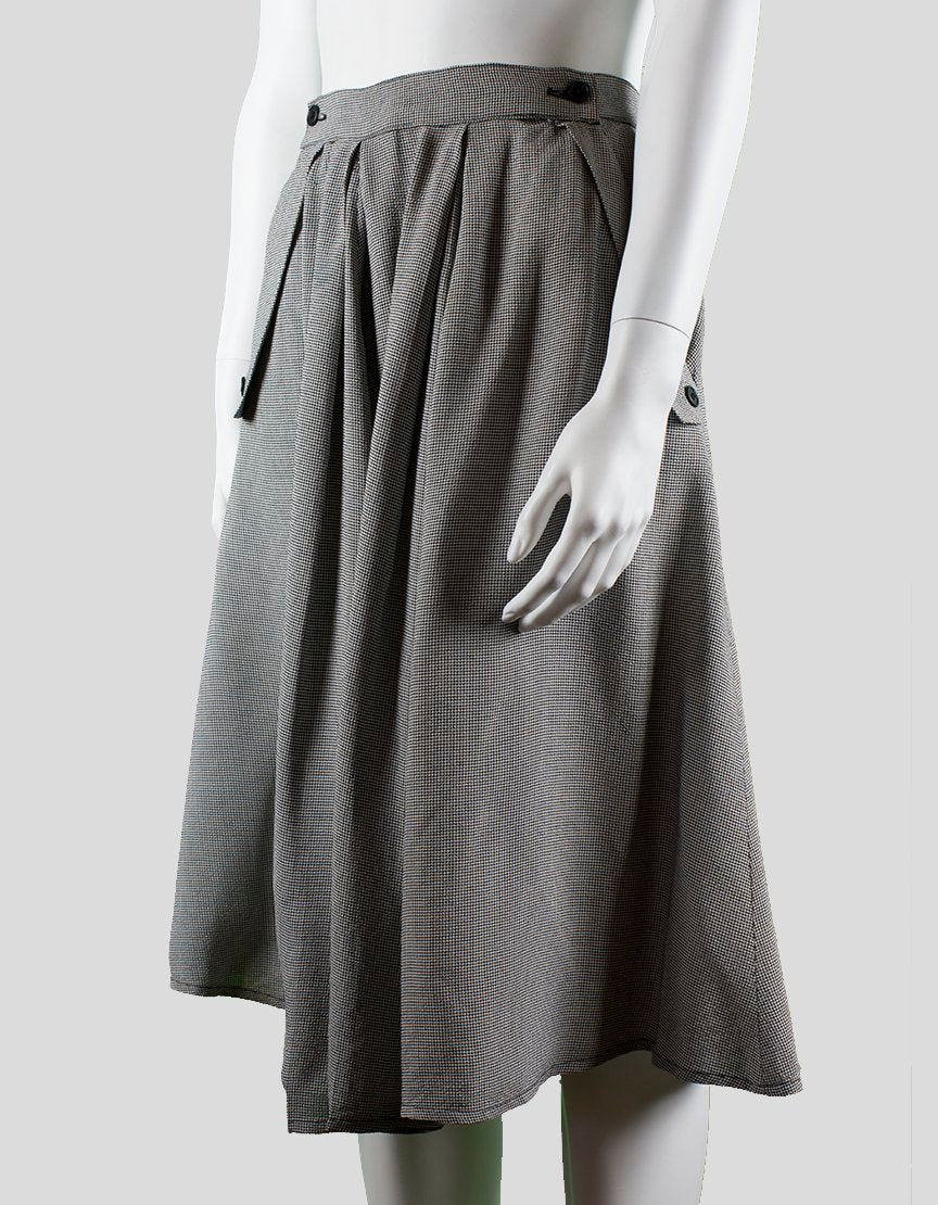 Giorgio Armani Black And White Houndstooth Full Skirt With Side Pockets Size 40