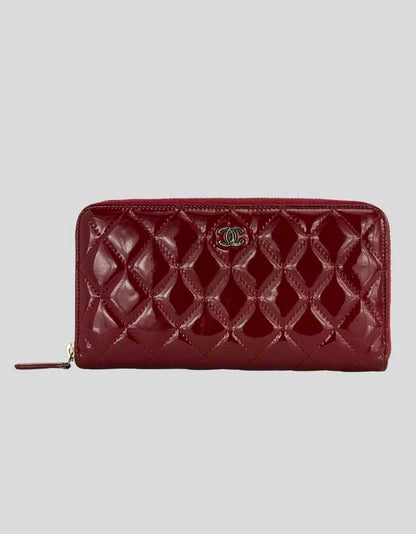 CHANEL Zip Around Wallet