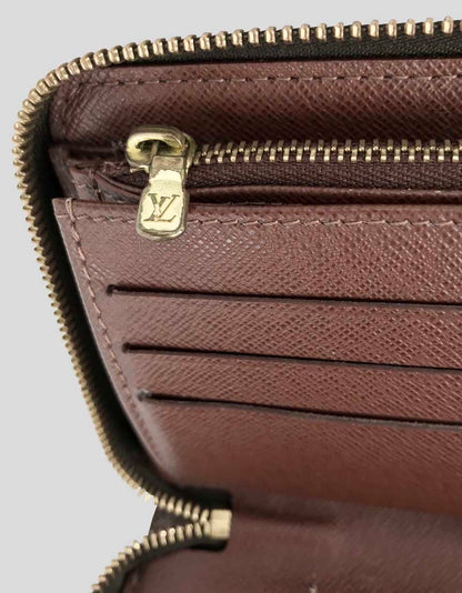 Louis Vuitton Toile Monogram Zippy Wallet Purse