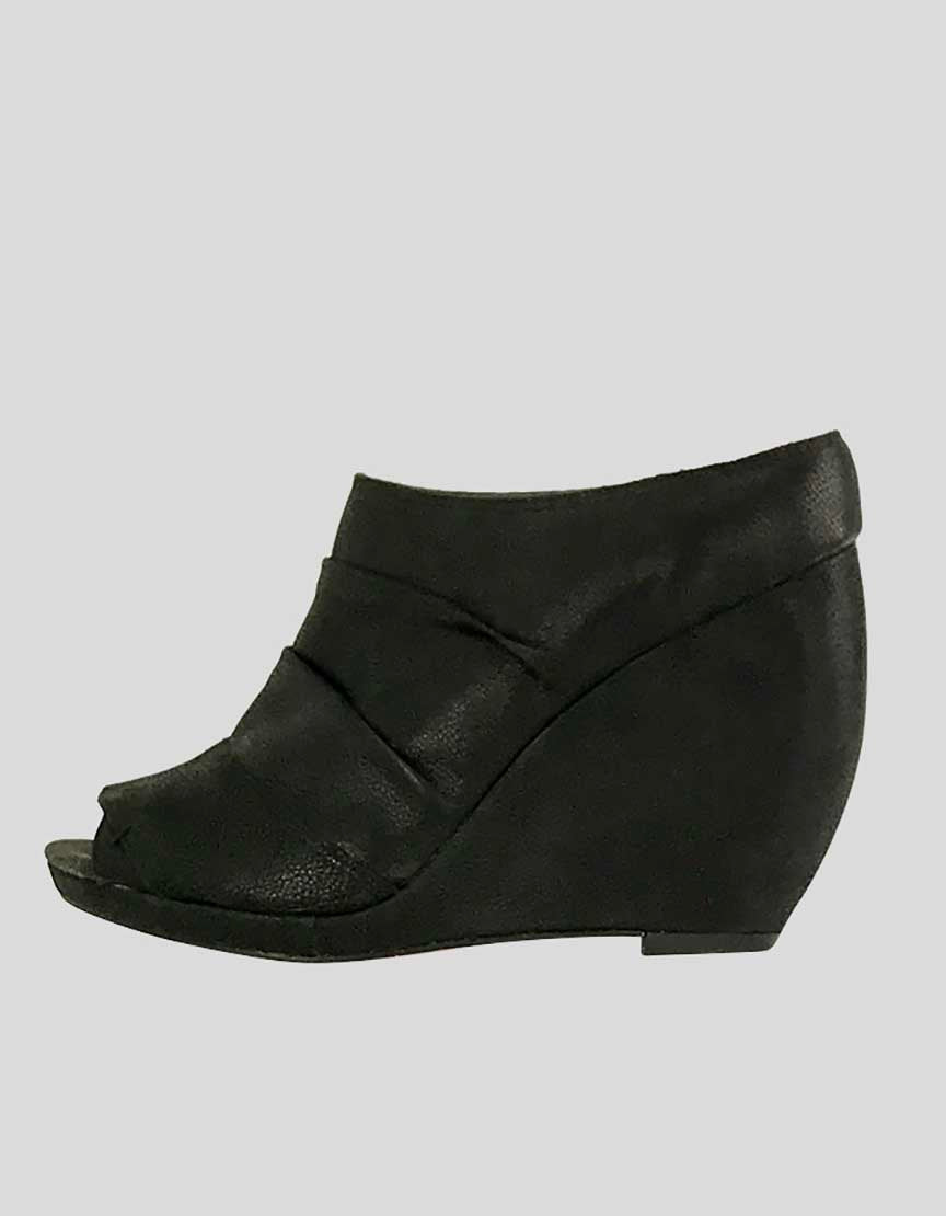 Joe's Jeans Women's Black Peep Toe Platform Wedge Ankle Booties - 7.5 M US