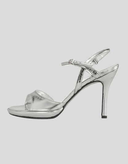 Stuart Weitzman Silver Leather Open Toe Platform Evening Sandal Heels With Ankle Strap And Jeweled Buckle Closure Size 8 B US