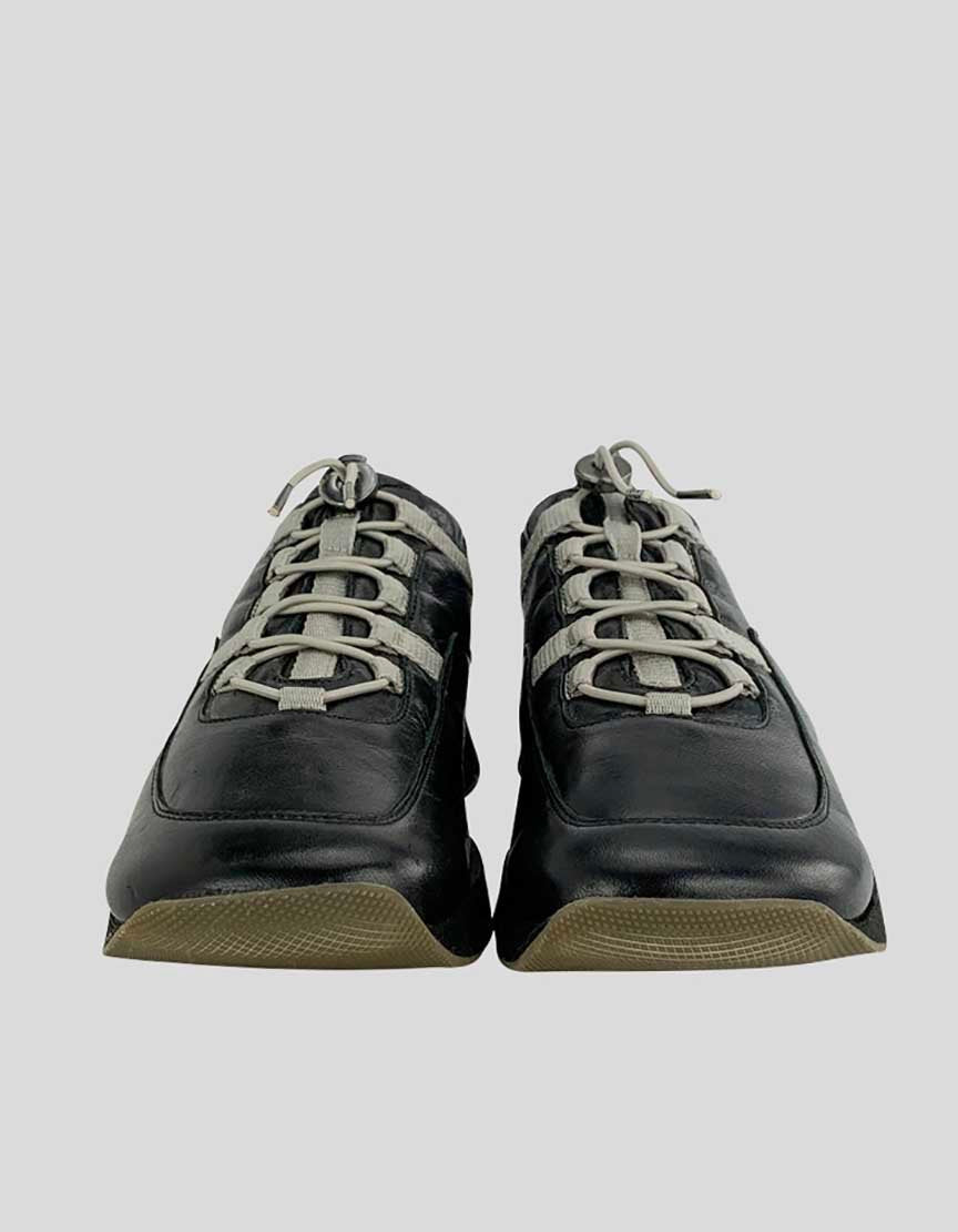 Paul Green Women's Black Patent Leather Platform Sneakers With Grey Stripes And Draw String Closure Size 8 US