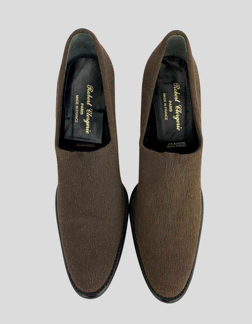 Robert Clergerie Women's Chocolate Brown Fabric Round Toe Pumps With Tonal Stitching And Stacked Wooden Black Heels Size 8 US