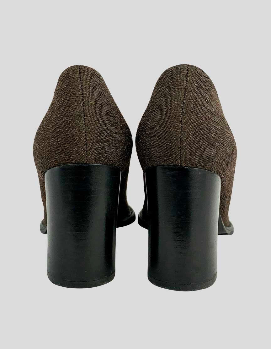 Robert Clergerie Brown Fabric Round Toe Pumps - 8 US