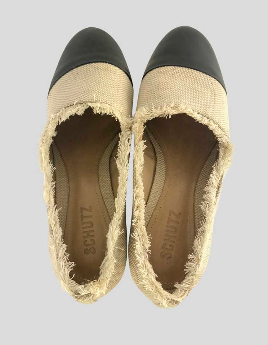 Schutz Two Tone Platform Closed Toe Canvas Shoes With Fringe Detail At Vamp And Black Leather Toe Size 6.5B US