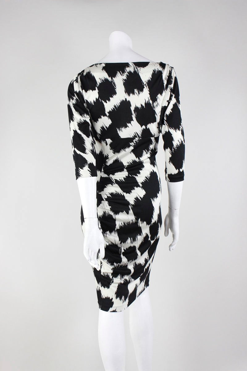 Diane Von Furstenberg Knee Length V-Neck Print Dress - 6 US