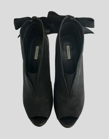 Vera Wang Black Leather Platform Booties With Bow Accent 8 Medium US