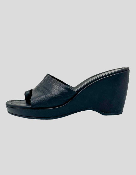 Donald J Pliner Verna Black Leather Slide Wedge Thongs