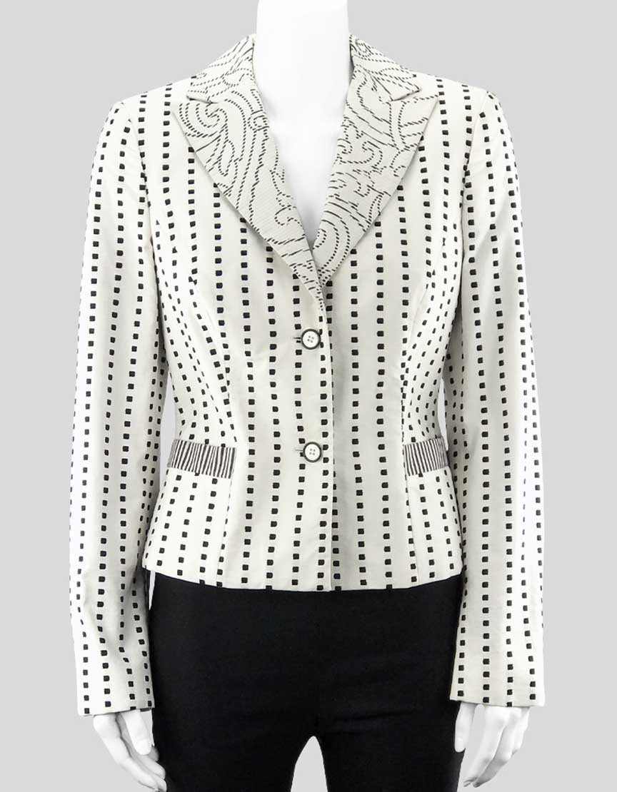Etro Women's Ivory And Black Light Light Weight Blazer Featuring Abstract Print At Collar Two Front Pockets With Two Button Closure 42 It