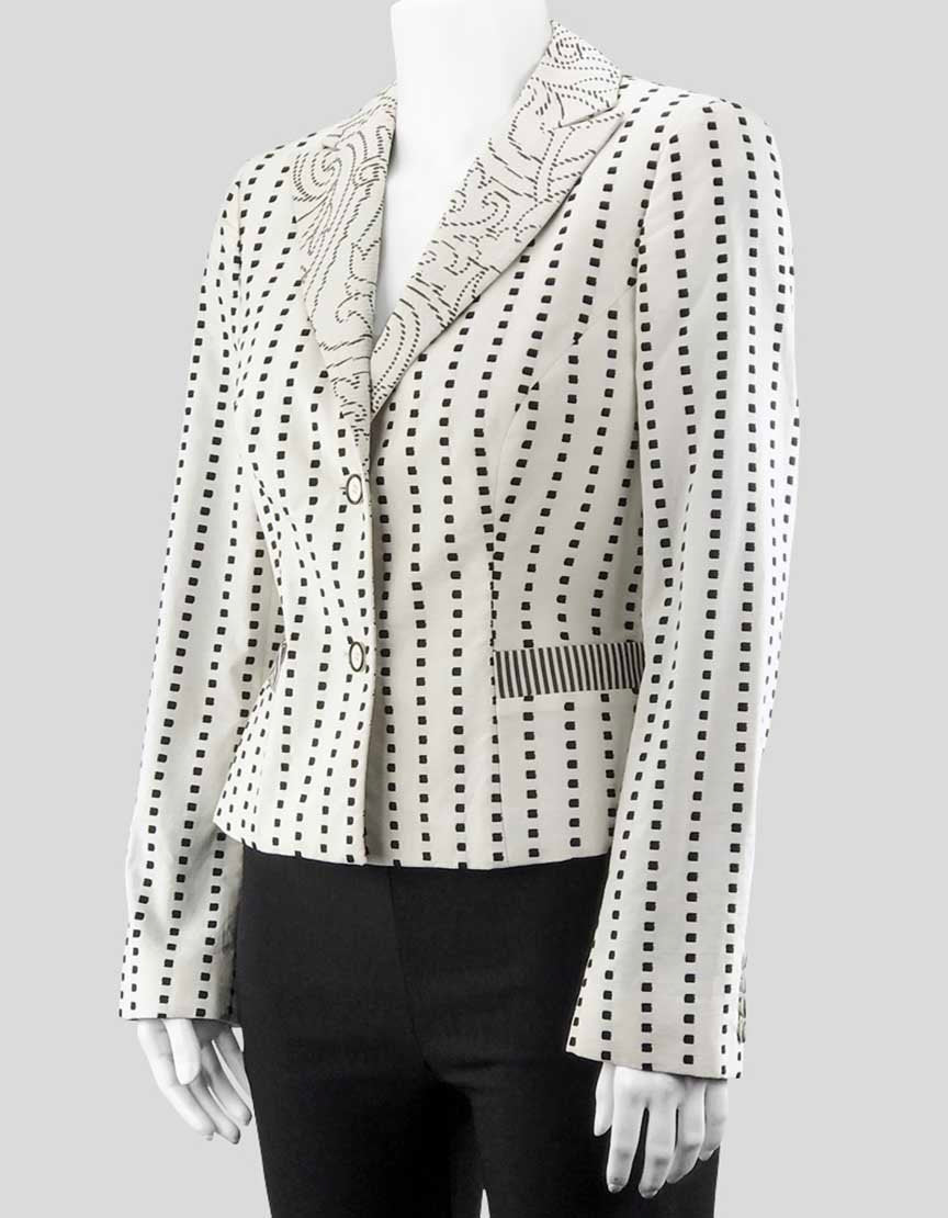 Etro Women's Ivory And Black Light Light Weight Blazer Featuring Abstract Print At Collar Two Front Pockets With Two Button Closure 42 It