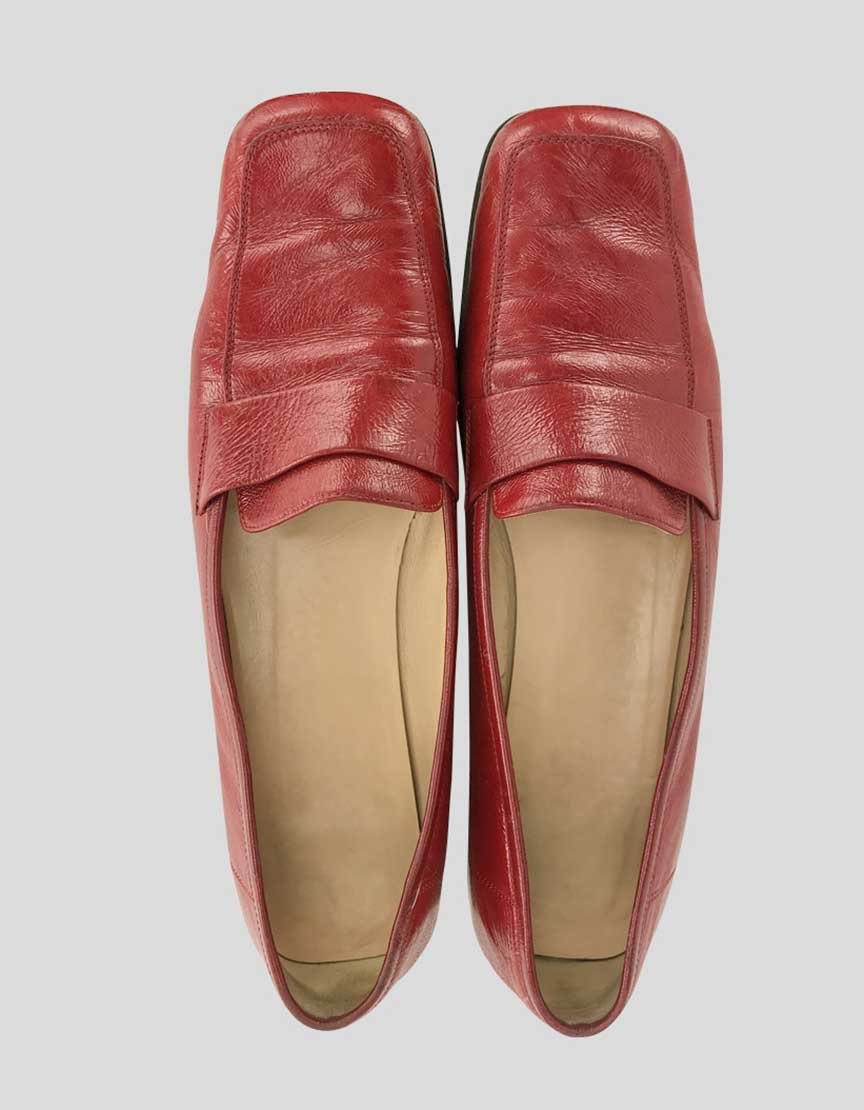 SALVATORE FERRAGAMO Square Toe Loafers - 9 US