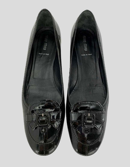 Miu Miu Women's Black Patent Leather Round Toe Flats With Bow Accent At Vamp Stacked Heel And Rubber Sole 39 It