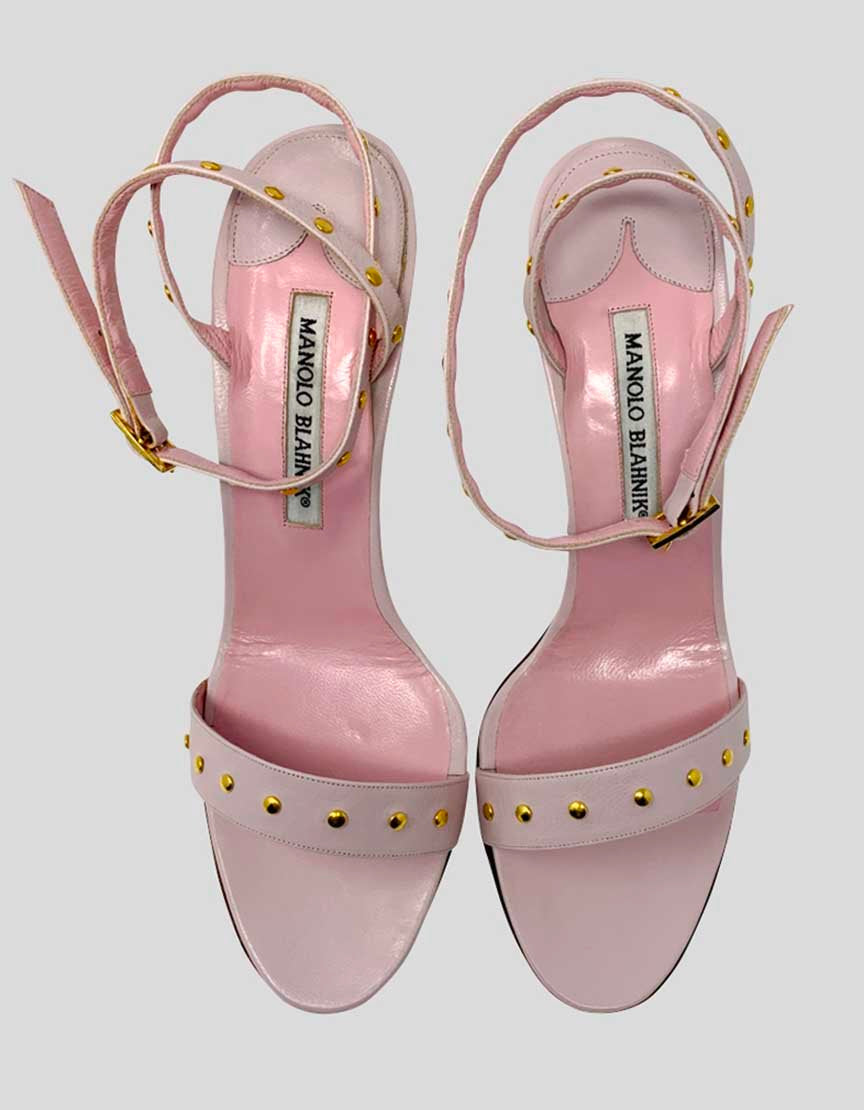Manolo Blahnik Light Pink Leather Strap Sandal With Gold Tone Stud Detail Wraparound Ankle Strap 38.5 It