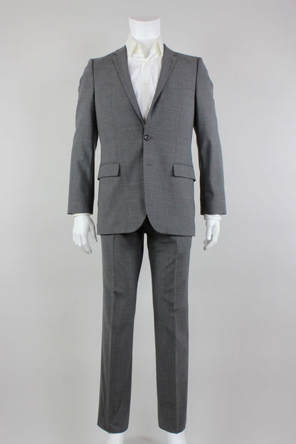 Hugo Boss Red Label Light Weight Wool Two Button Front Double Vent Suit Jacket With Flat Front Pants 36R